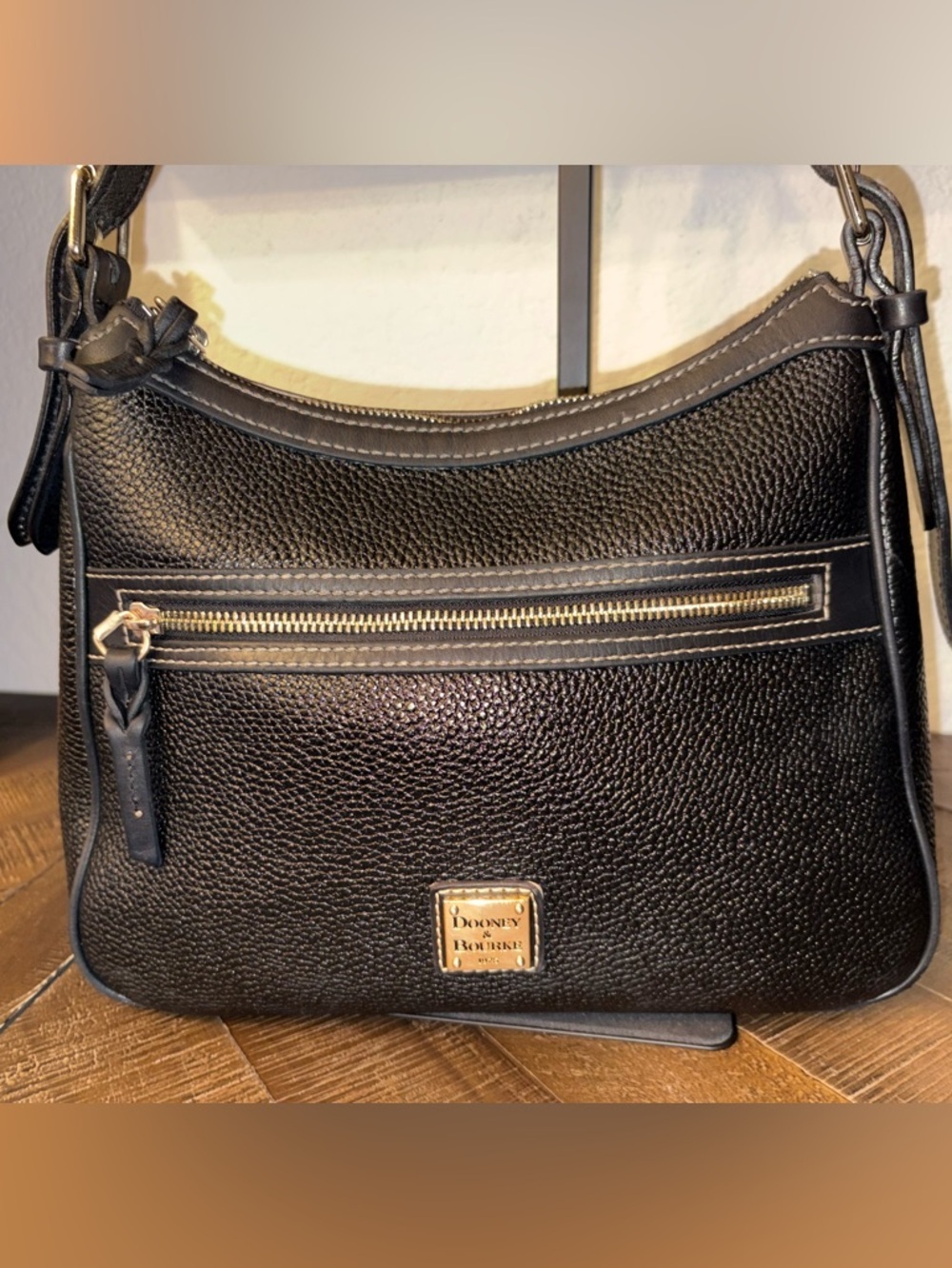 LIKE NEW ❤️👝Dooney & Bourke Pebble Grain Small Presley Crossbody Shoulder Bag - Picture 2 of 9